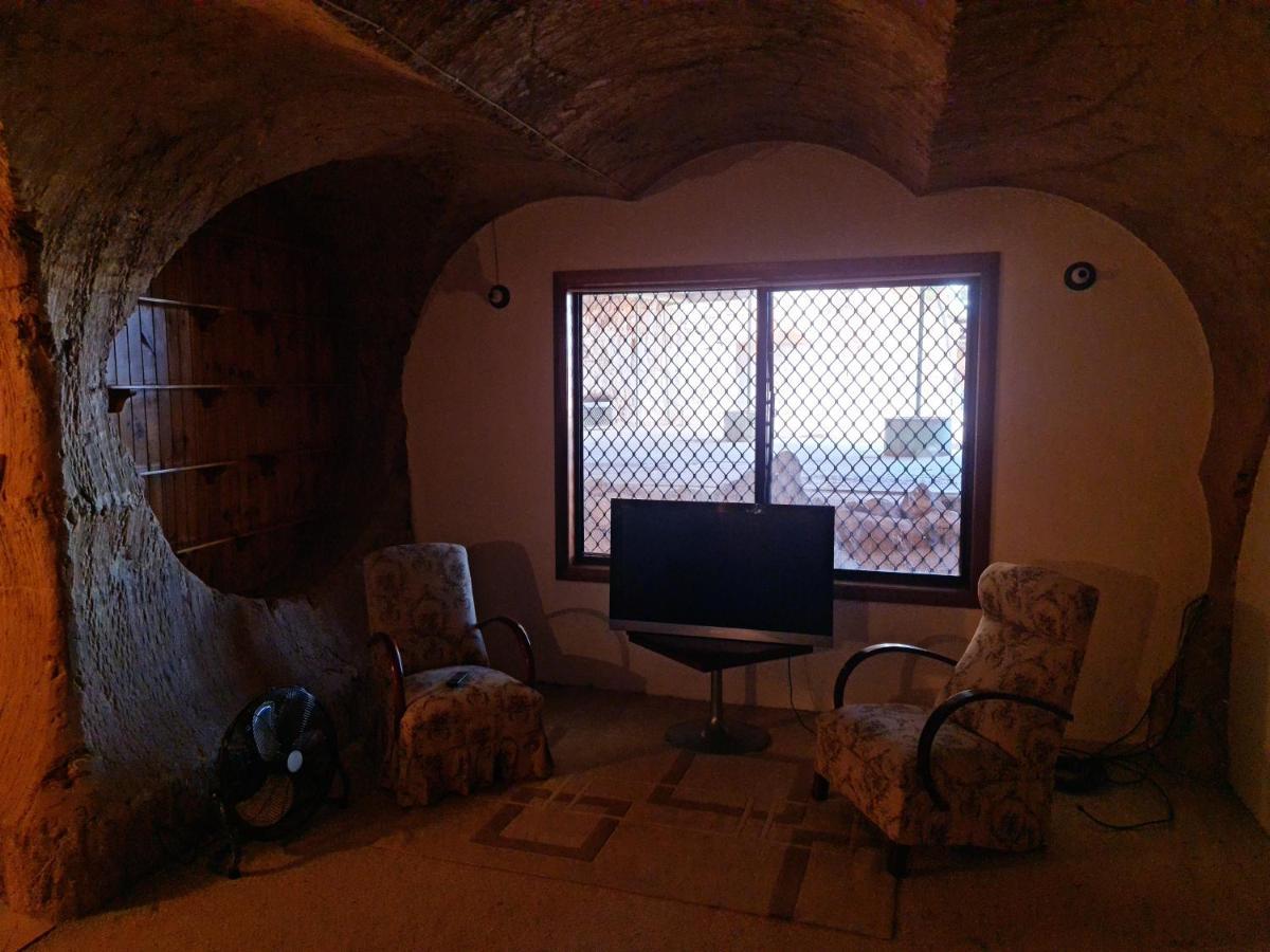 Underwood Court Fresh Dugout- Hosted By Coober Pedy Accommodations Екстериор снимка